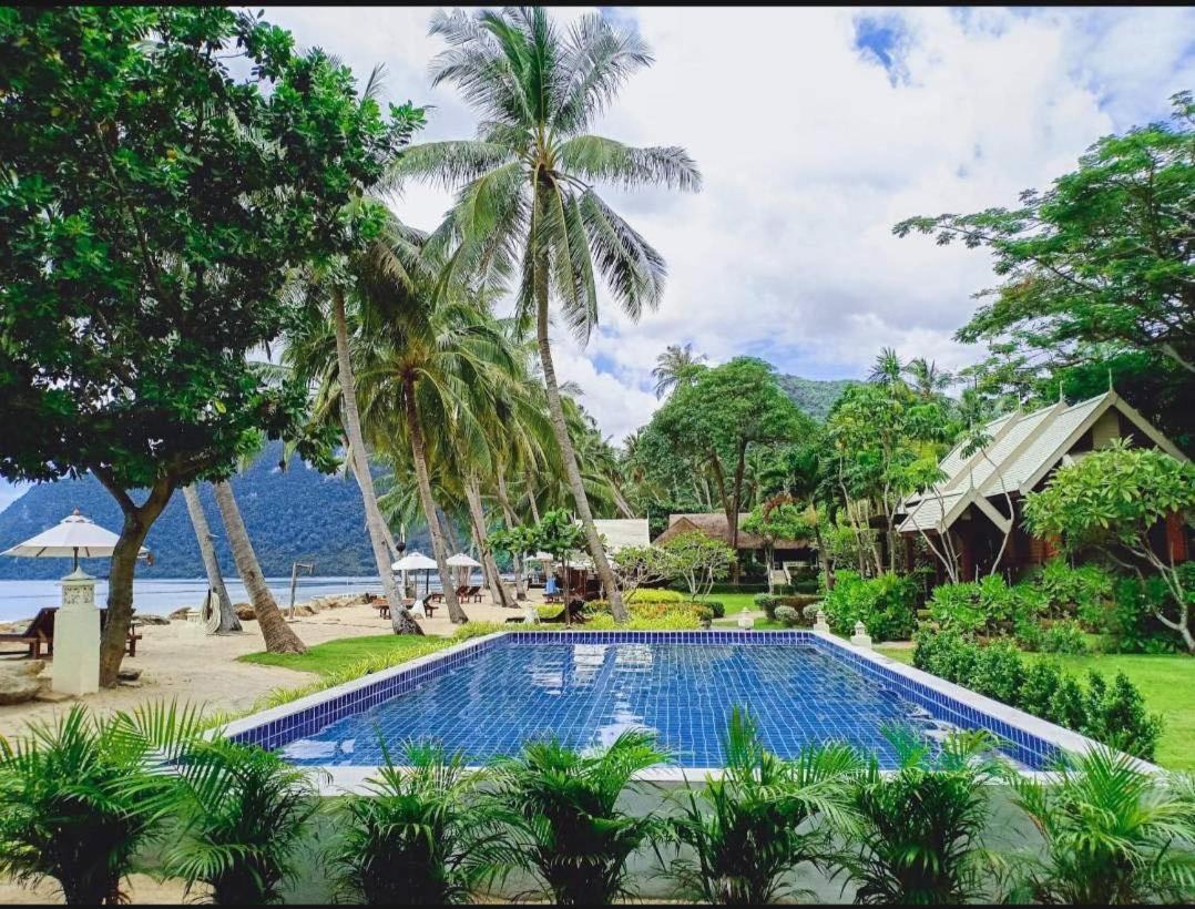 Baan Thong Ching Resort Khanom Eksteriør billede